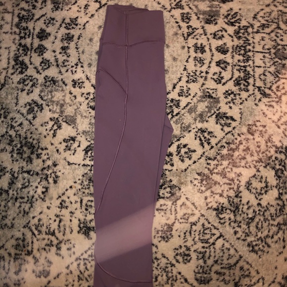 lululemon athletica Pants - Lululemon cropped leggings